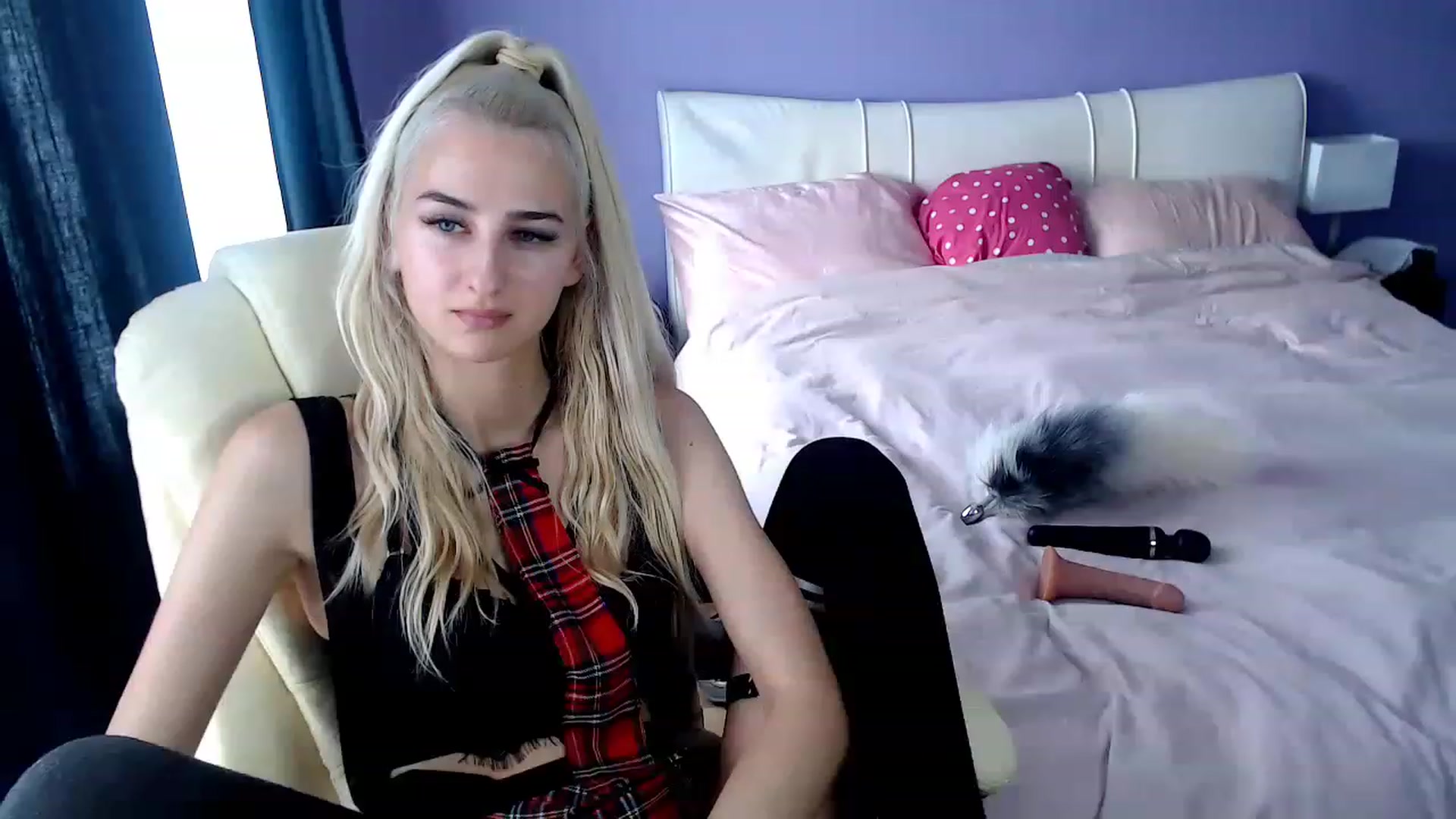 Gallery image thumbnail from Angel_Jessie's myfreecams stream on, 06/16/2023, 09:22 image 18 of 20