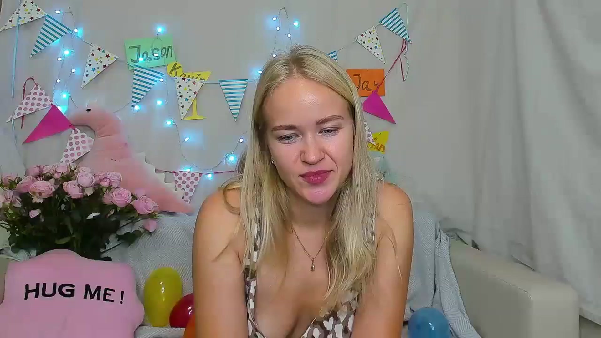 Gallery image thumbnail from Angel_Kristy's myfreecams stream on, 10/11/2023, 01:36 image 8 of 20