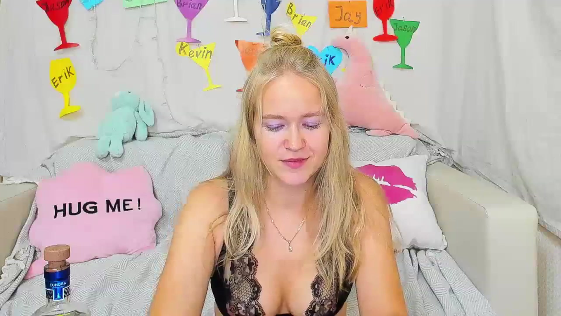 Gallery image thumbnail from Angel_Kristy's myfreecams stream on, 10/17/2023, 04:38 image 8 of 20