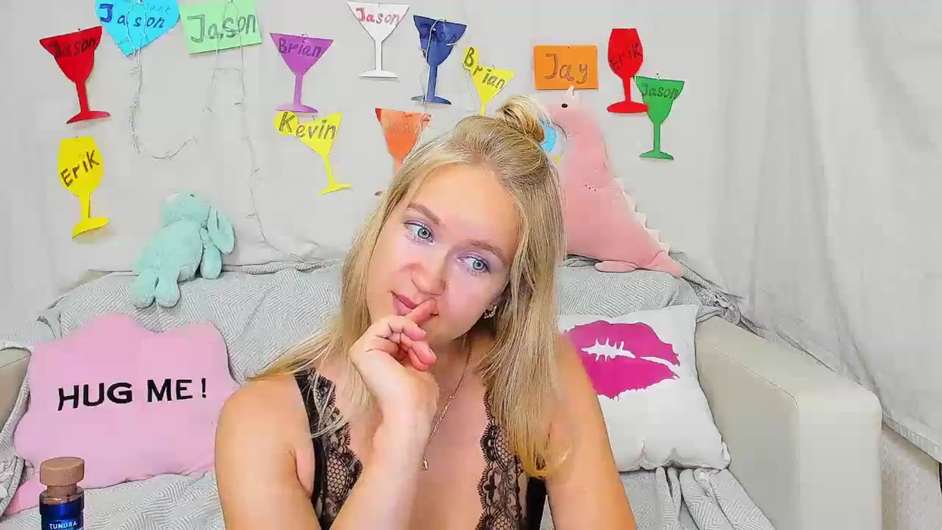 Gallery image thumbnail from Angel_Kristy's myfreecams stream on, 10/17/2023, 04:38 image 7 of 20