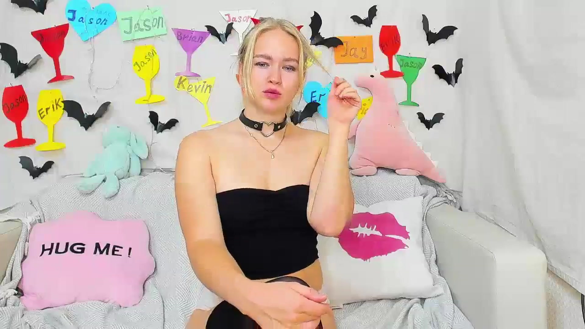 Gallery image thumbnail from Angel_Kristy's myfreecams stream on, 10/20/2023, 03:05 image 5 of 20
