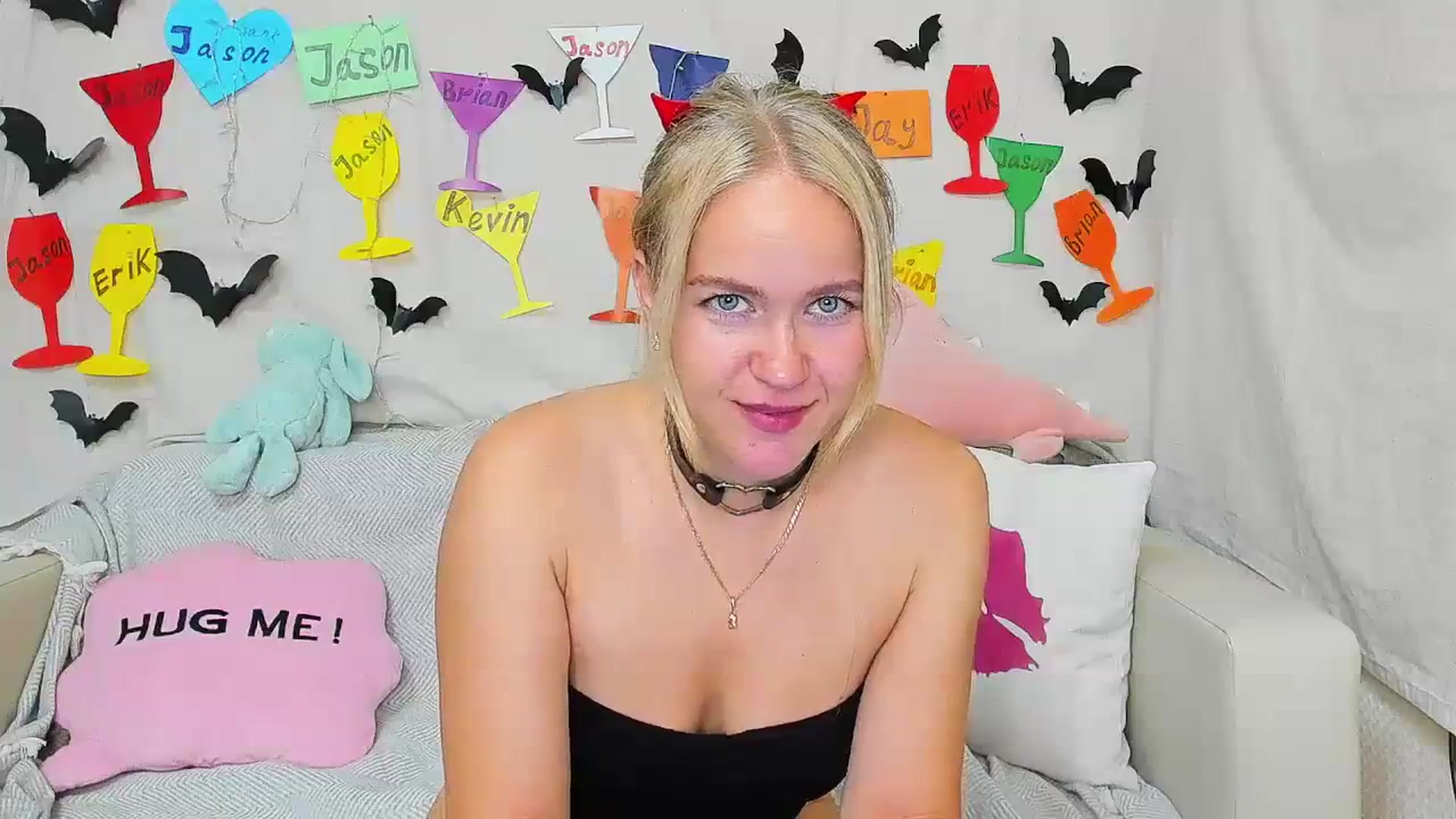 Gallery image thumbnail from Angel_Kristy's myfreecams stream on, 10/20/2023, 03:58 image 3 of 20