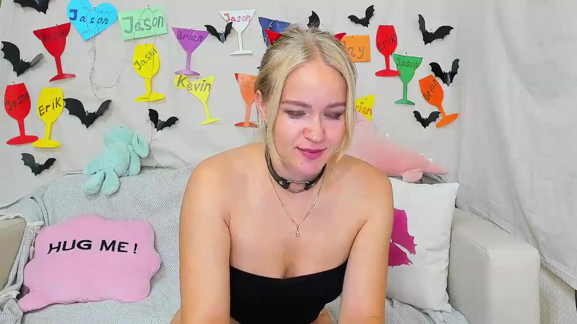 Gallery image thumbnail from Angel_Kristy's myfreecams stream on, 10/20/2023, 03:58 image 6 of 20