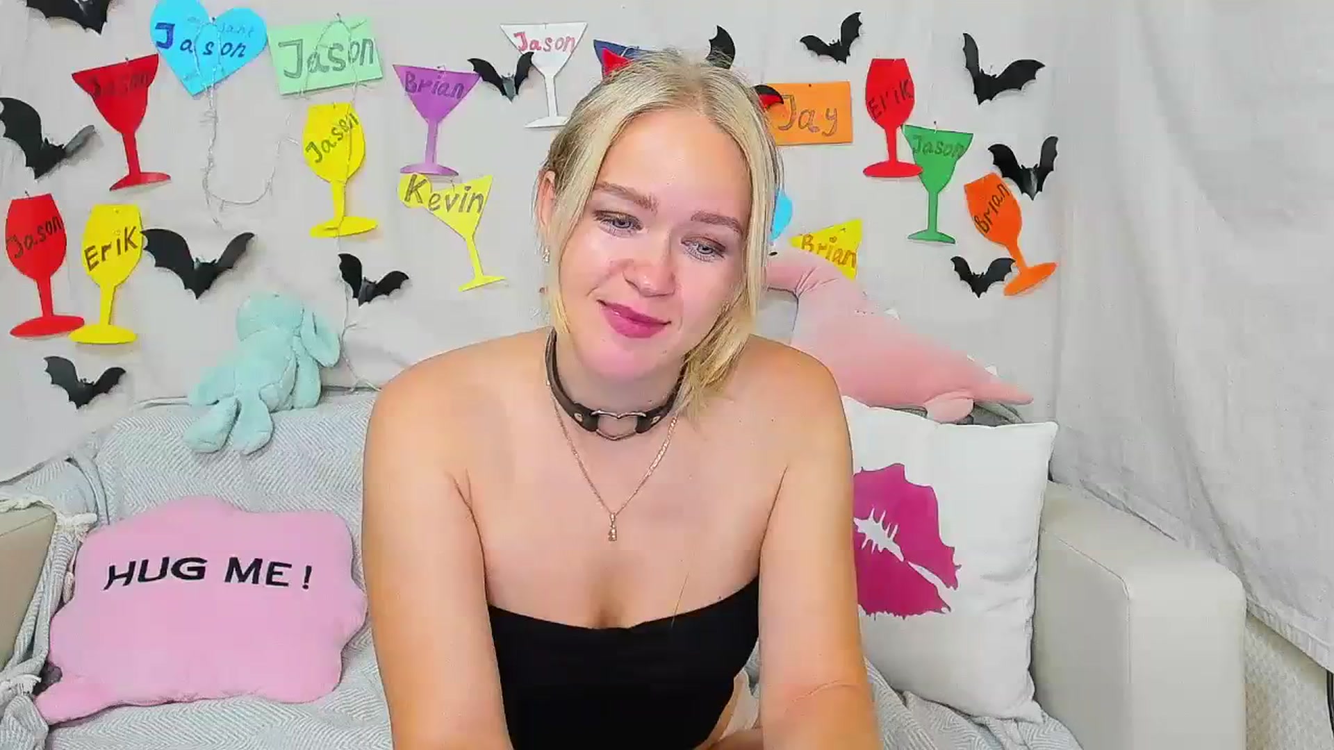 Gallery image thumbnail from Angel_Kristy's myfreecams stream on, 10/20/2023, 03:58 image 1 of 20