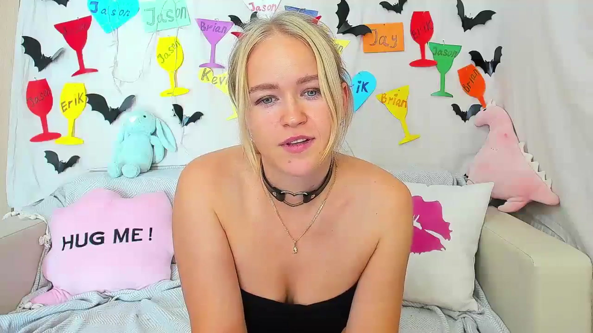 Gallery image thumbnail from Angel_Kristy's myfreecams stream on, 10/20/2023, 06:31 image 6 of 20