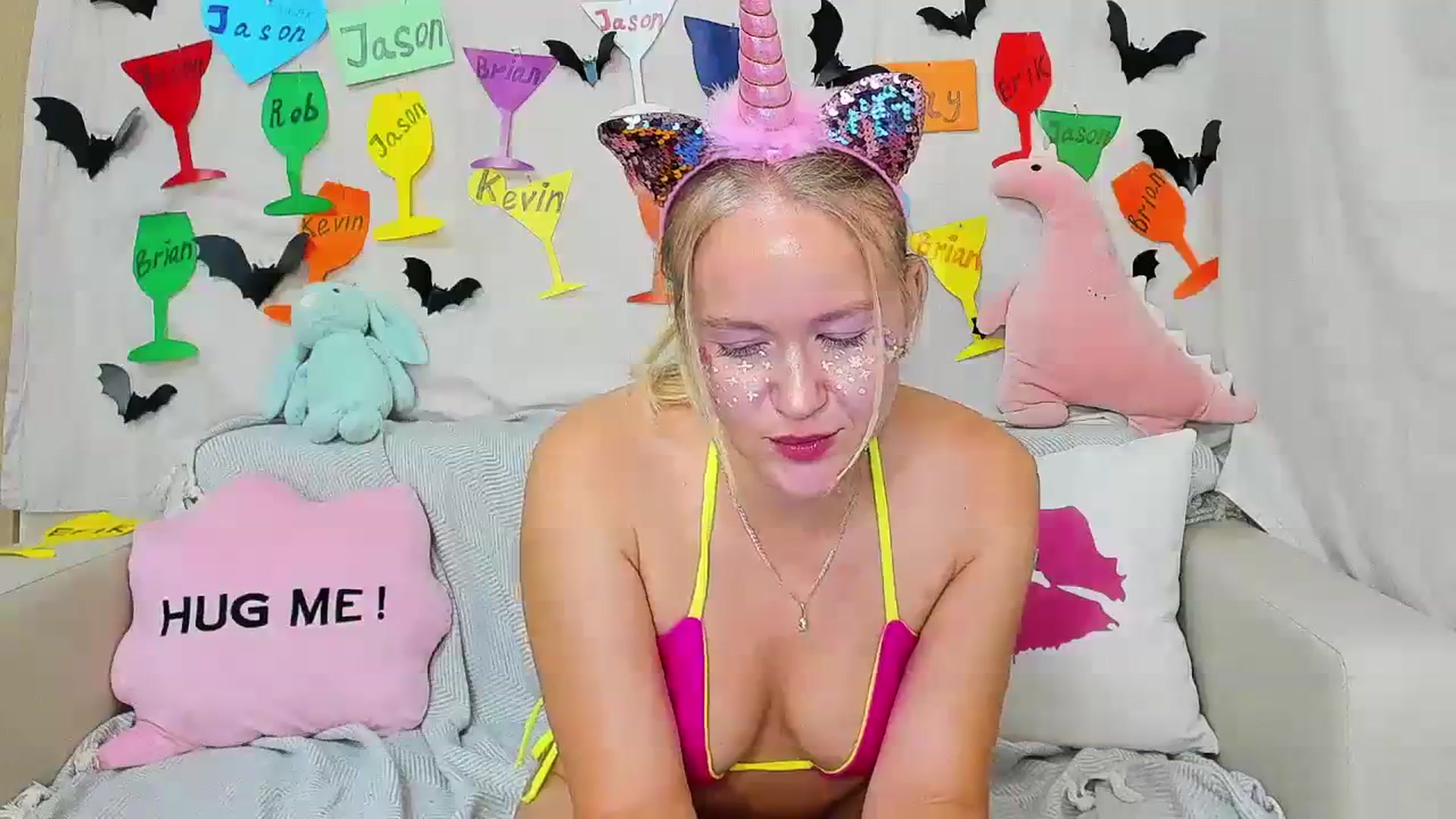 Gallery image thumbnail from Angel_Kristy's myfreecams stream on, 10/22/2023, 04:03 image 3 of 20