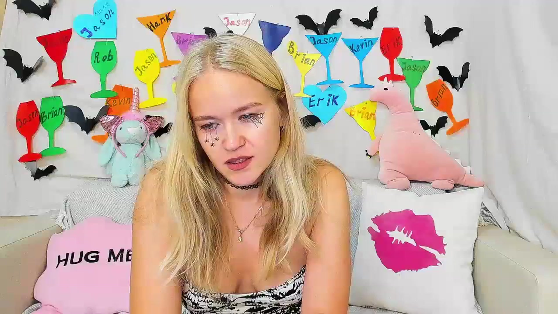 Gallery image thumbnail from Angel_Kristy's myfreecams stream on, 10/25/2023, 06:53 image 2 of 20