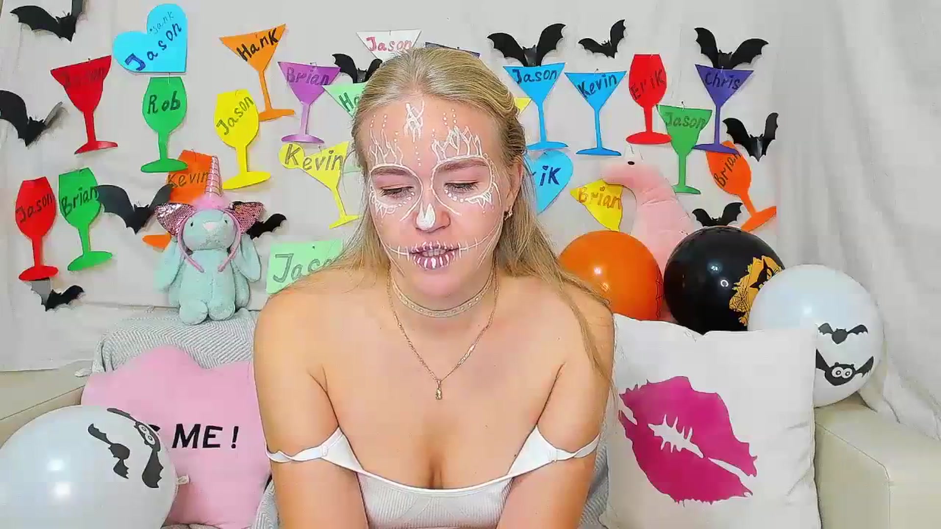 Gallery image thumbnail from Angel_Kristy's myfreecams stream on, 10/26/2023, 02:55 image 16 of 20