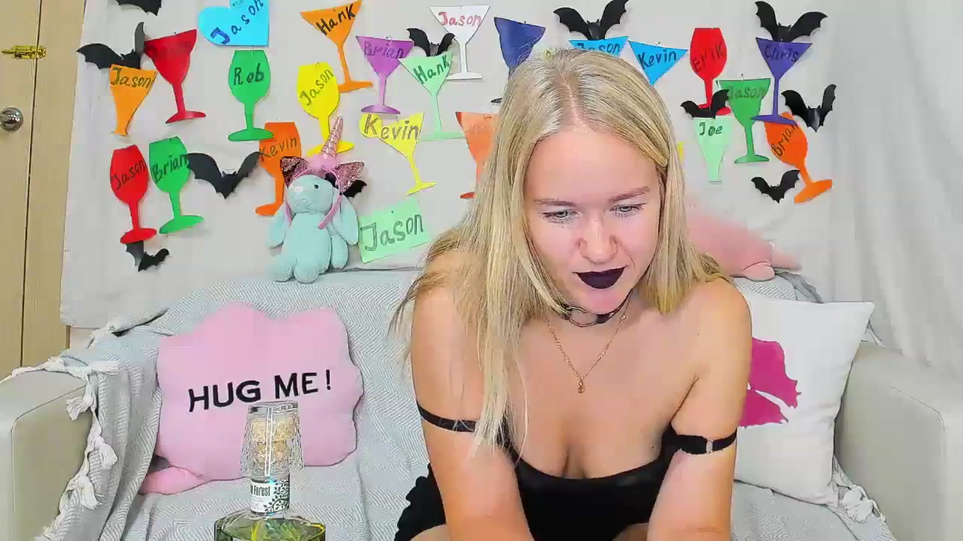 Gallery image thumbnail from Angel_Kristy's myfreecams stream on, 10/30/2023, 06:54 image 4 of 20