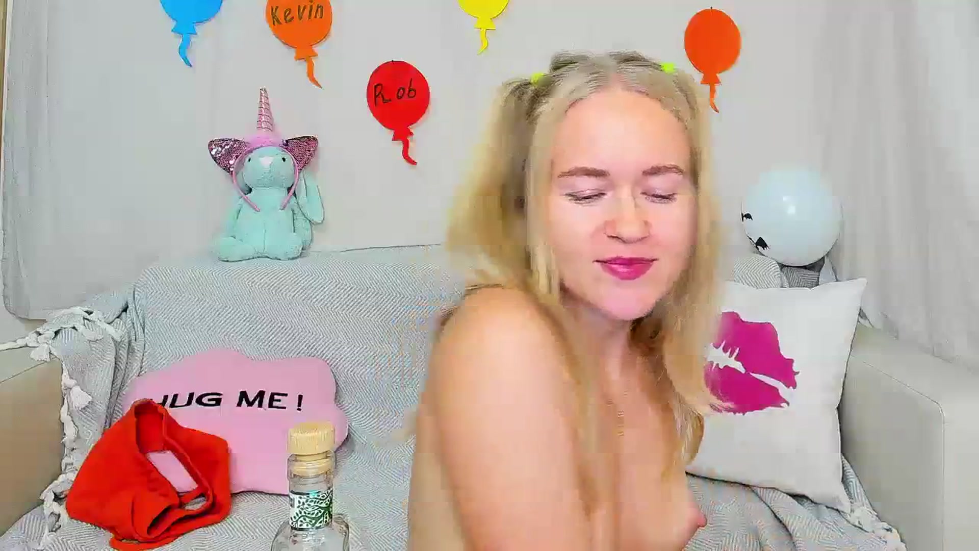 Gallery image thumbnail from Angel_Kristy's myfreecams stream on, 11/04/2023, 06:56 image 14 of 20