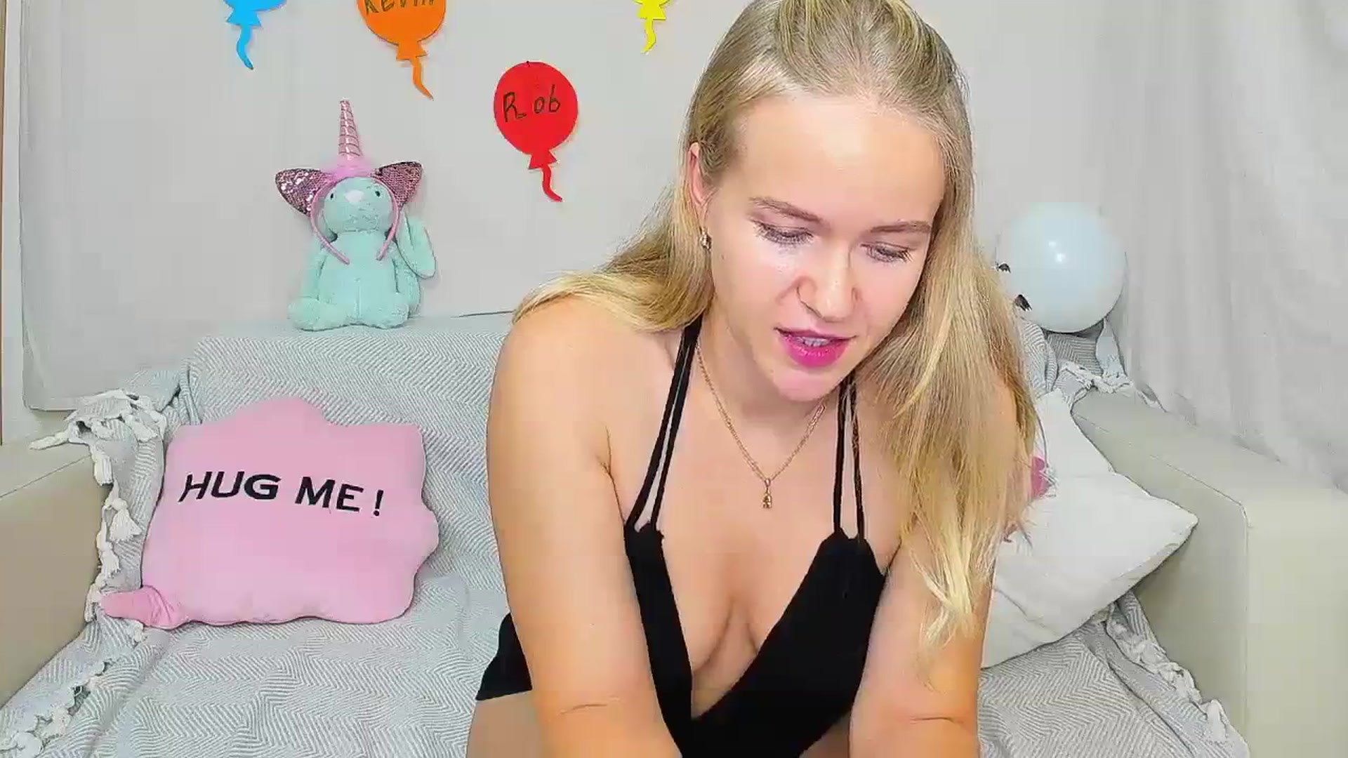 Gallery image thumbnail from Angel_Kristy's myfreecams stream on, 11/08/2023, 04:07 image 17 of 20
