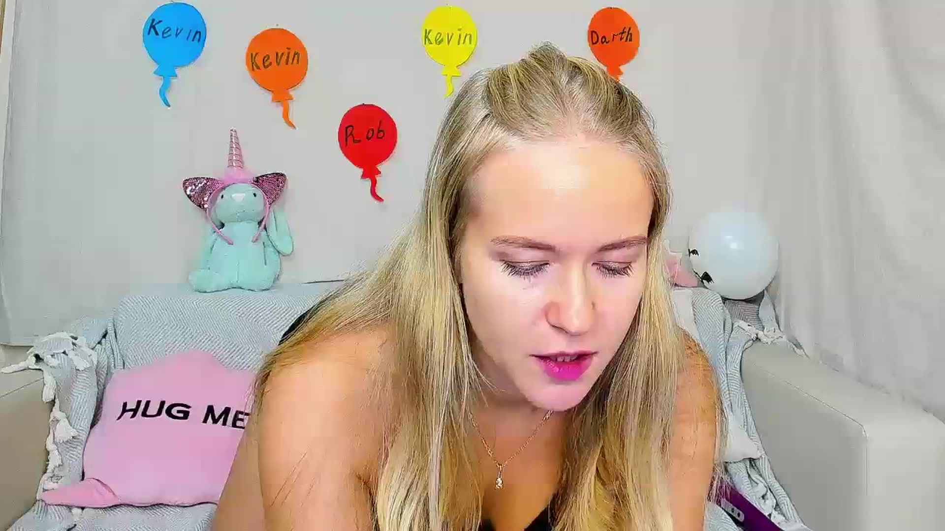 Gallery image thumbnail from Angel_Kristy's myfreecams stream on, 11/08/2023, 05:07 image 1 of 20