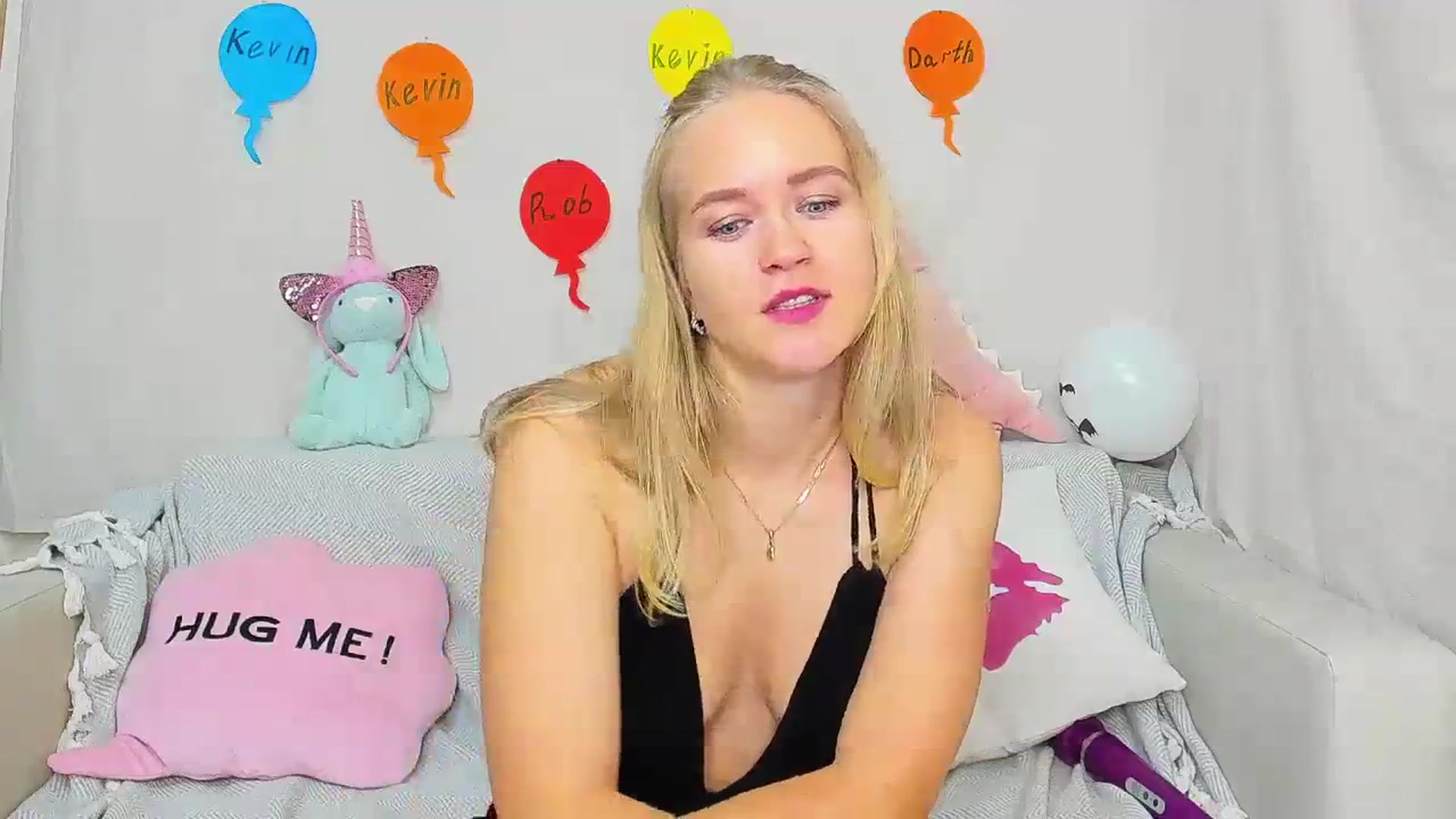 Gallery image thumbnail from Angel_Kristy's myfreecams stream on, 11/08/2023, 05:07 image 10 of 20