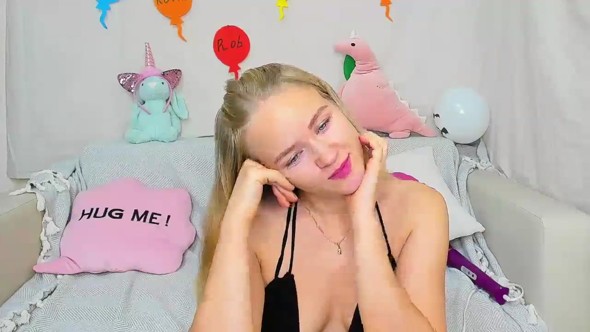 Gallery image thumbnail from Angel_Kristy's myfreecams stream on, 11/08/2023, 05:07 image 15 of 20