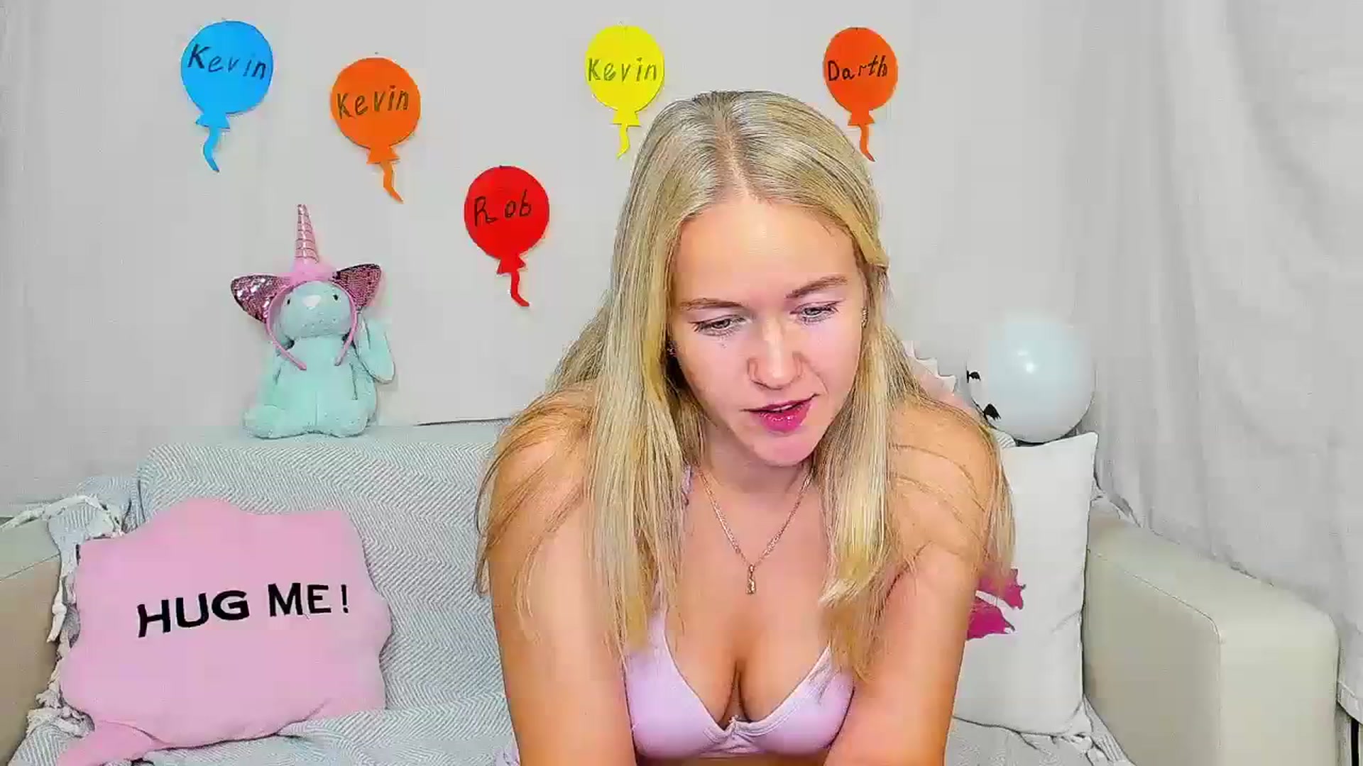 Gallery image thumbnail from Angel_Kristy's myfreecams stream on, 11/09/2023, 04:46 image 1 of 20