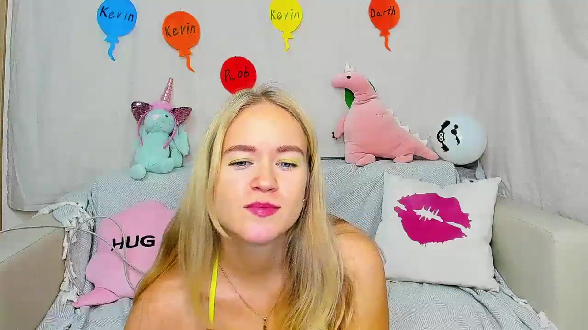 Gallery image thumbnail from Angel_Kristy's myfreecams stream on, 11/13/2023, 01:20 image 15 of 20