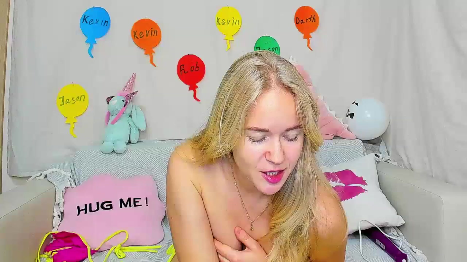 Gallery image thumbnail from Angel_Kristy's myfreecams stream on, 11/13/2023, 04:57 image 15 of 20