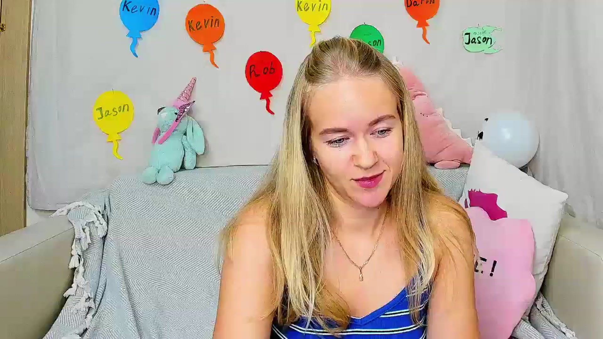 Gallery image thumbnail from Angel_Kristy's myfreecams stream on, 11/14/2023, 04:28 image 8 of 20