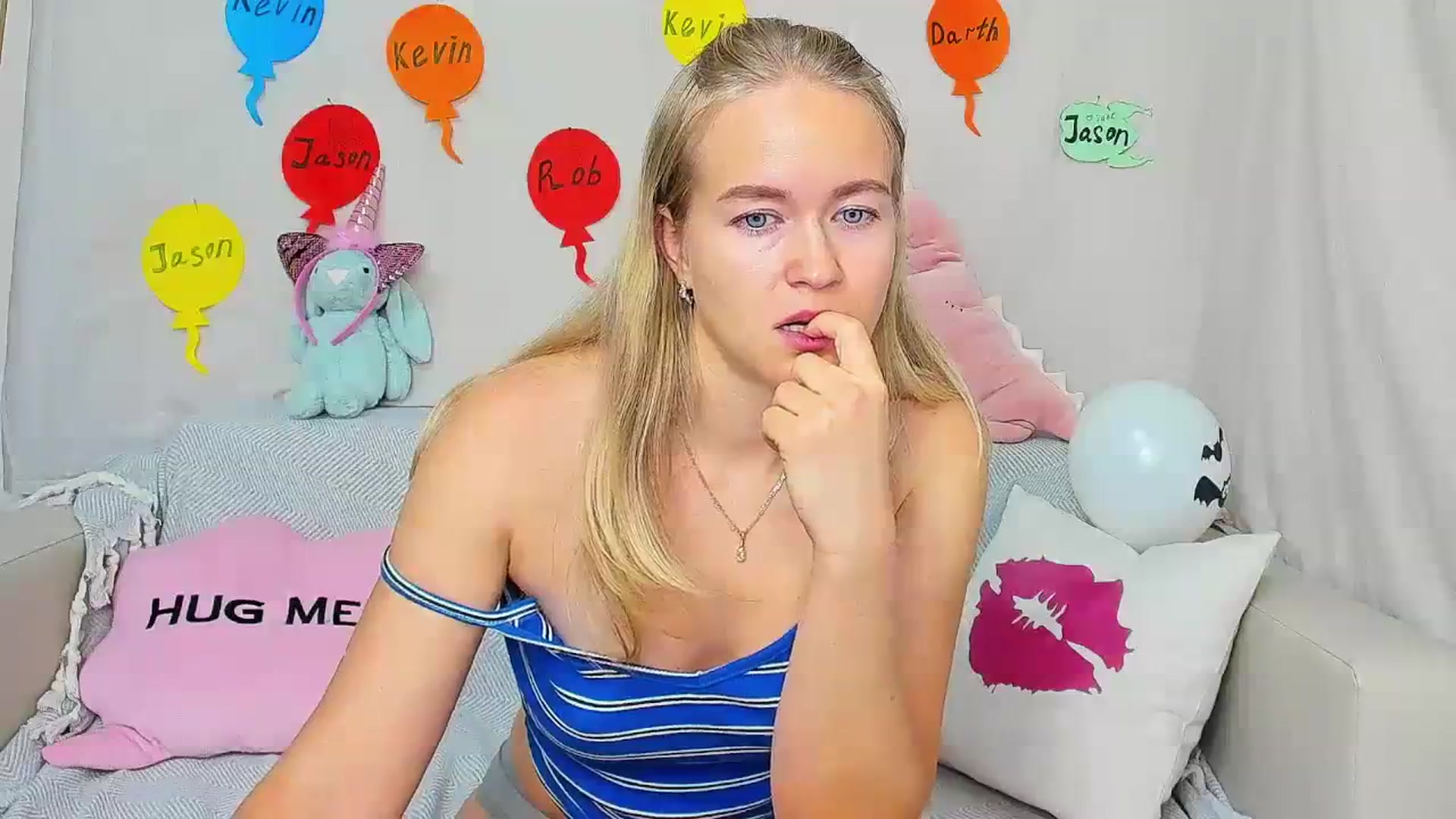 Gallery image thumbnail from Angel_Kristy's myfreecams stream on, 11/14/2023, 06:46 image 16 of 20