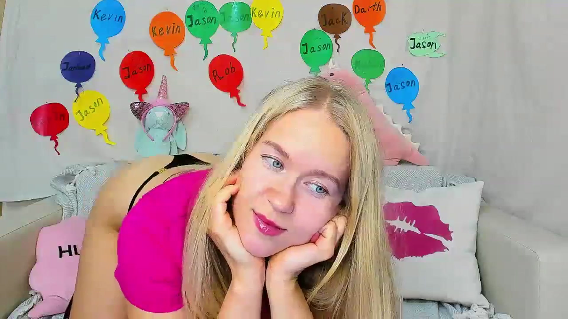 Gallery image thumbnail from Angel_Kristy's myfreecams stream on, 11/22/2023, 05:11 image 17 of 20