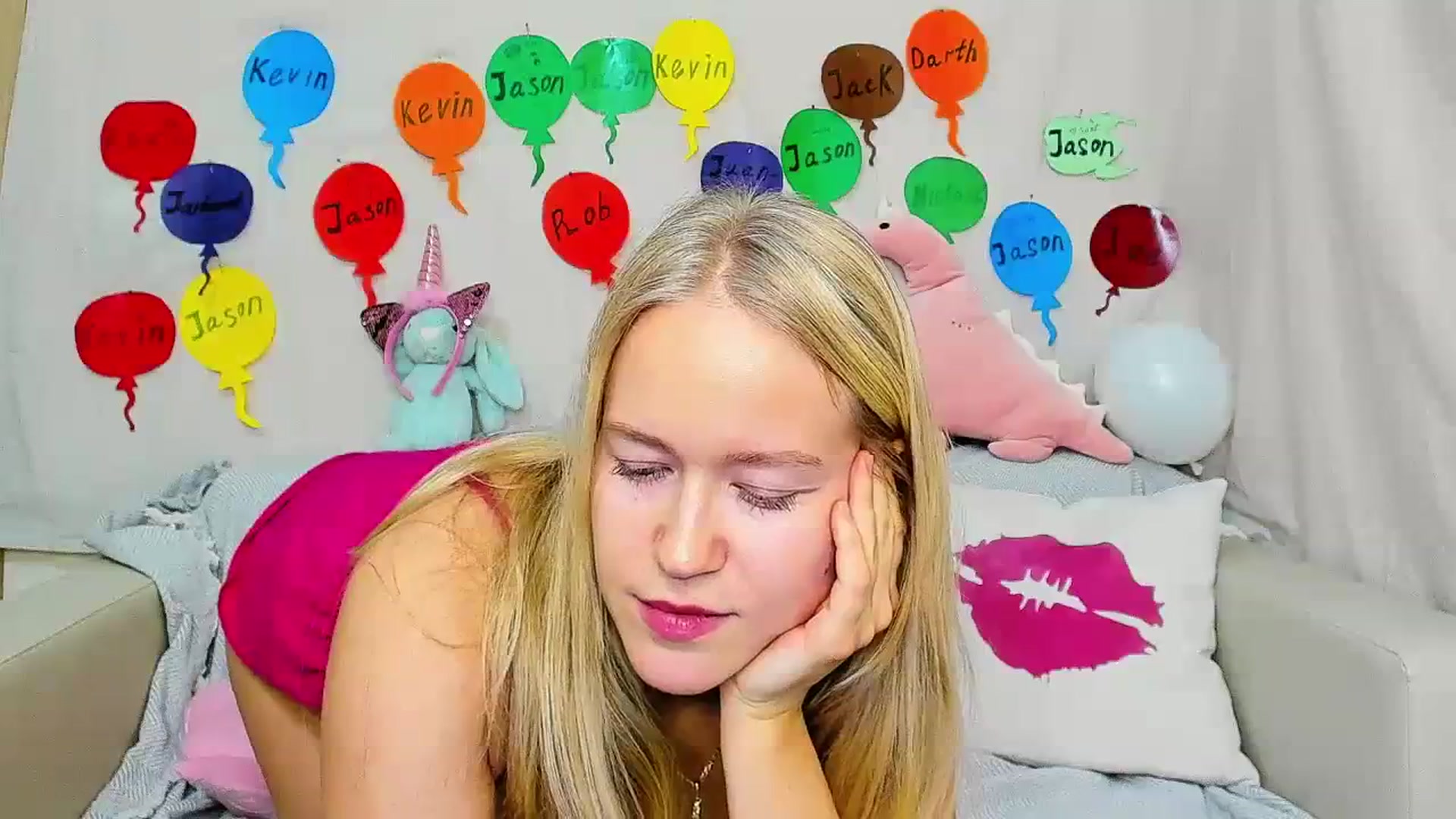 Gallery image thumbnail from Angel_Kristy's myfreecams stream on, 11/27/2023, 02:49 image 18 of 20