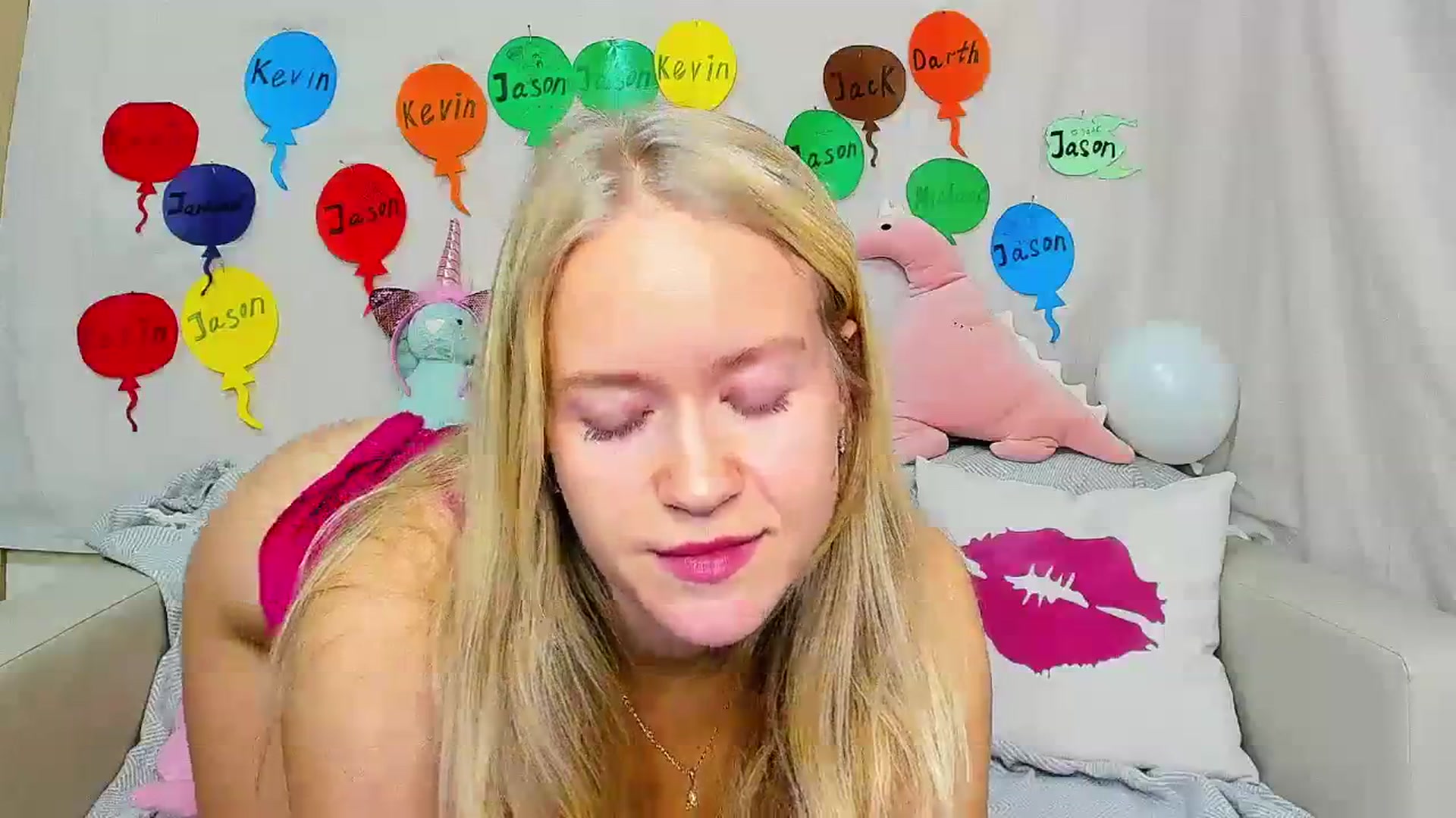 Gallery image thumbnail from Angel_Kristy's myfreecams stream on, 11/27/2023, 02:49 image 17 of 20