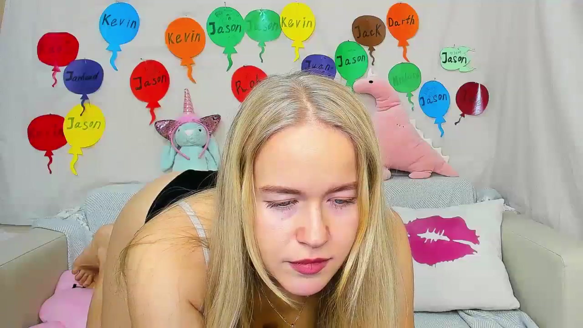Gallery image thumbnail from Angel_Kristy's myfreecams stream on, 11/28/2023, 02:53 image 10 of 20