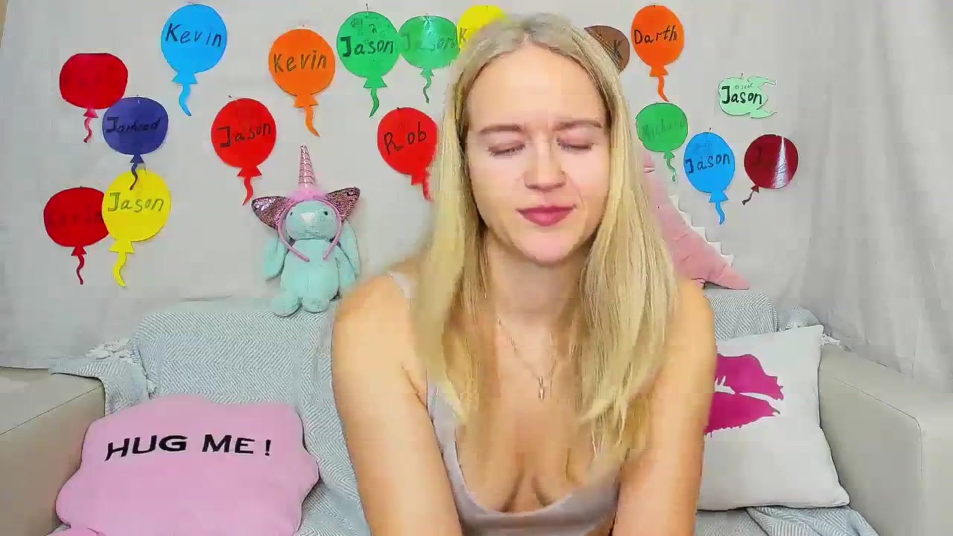 Gallery image thumbnail from Angel_Kristy's myfreecams stream on, 11/28/2023, 02:53 image 3 of 20