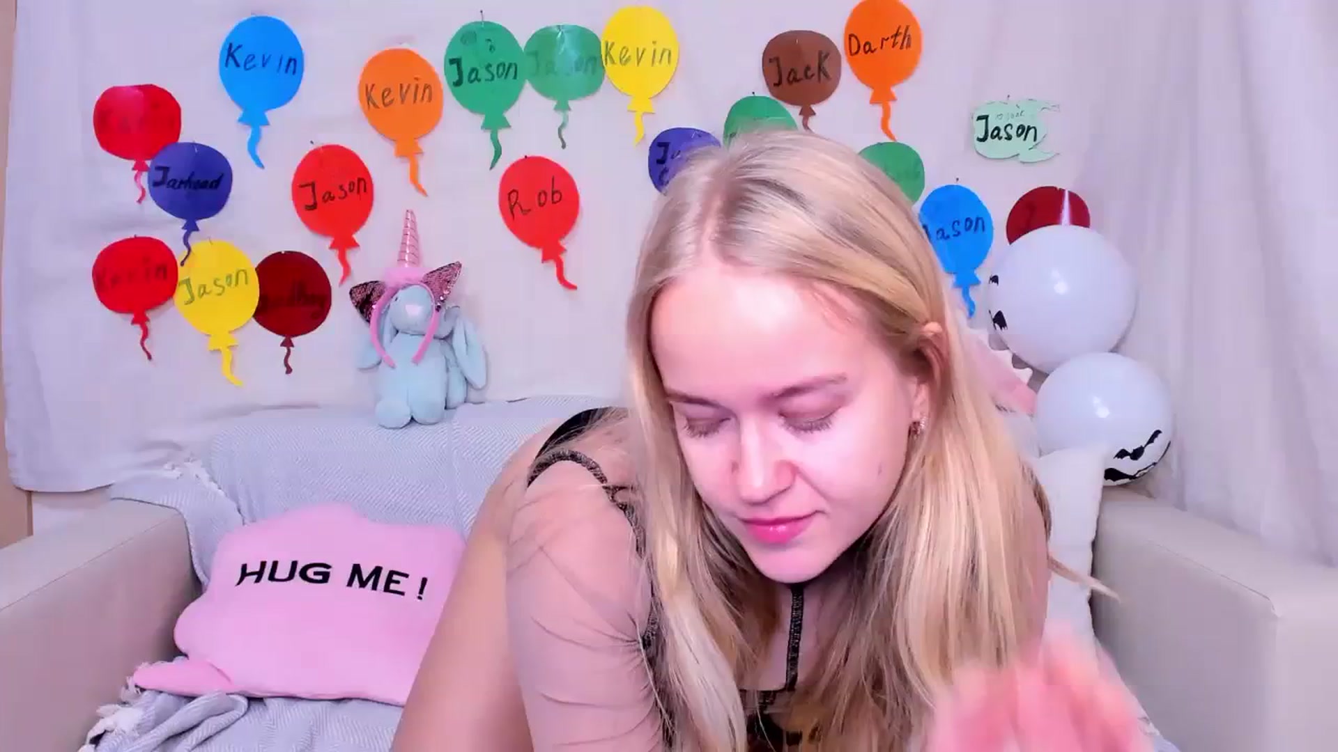 Gallery image thumbnail from Angel_Kristy's myfreecams stream on, 12/01/2023, 02:13 image 19 of 20