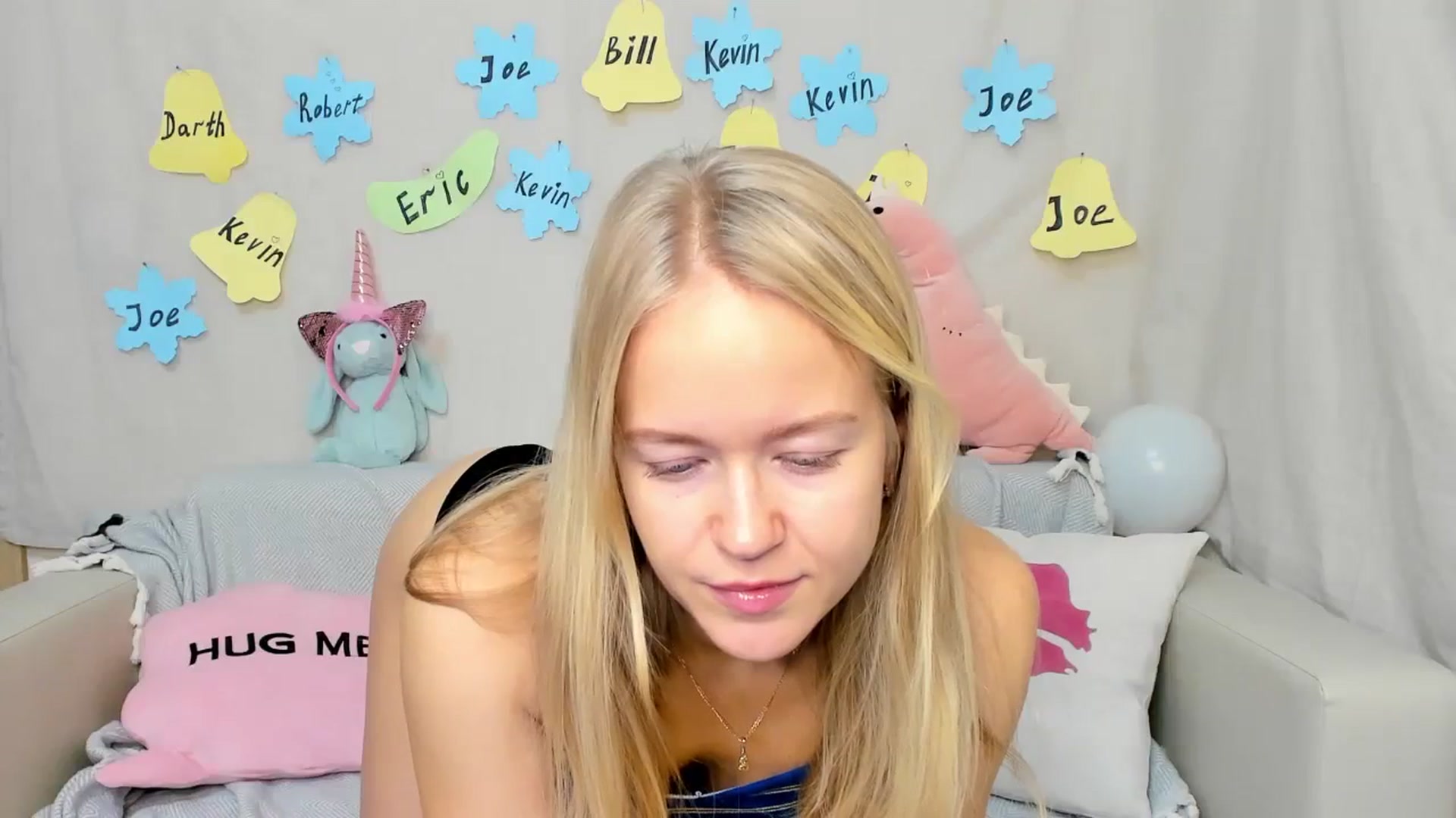 Gallery image thumbnail from Angel_Kristy's myfreecams stream on, 12/20/2023, 02:45 image 7 of 20