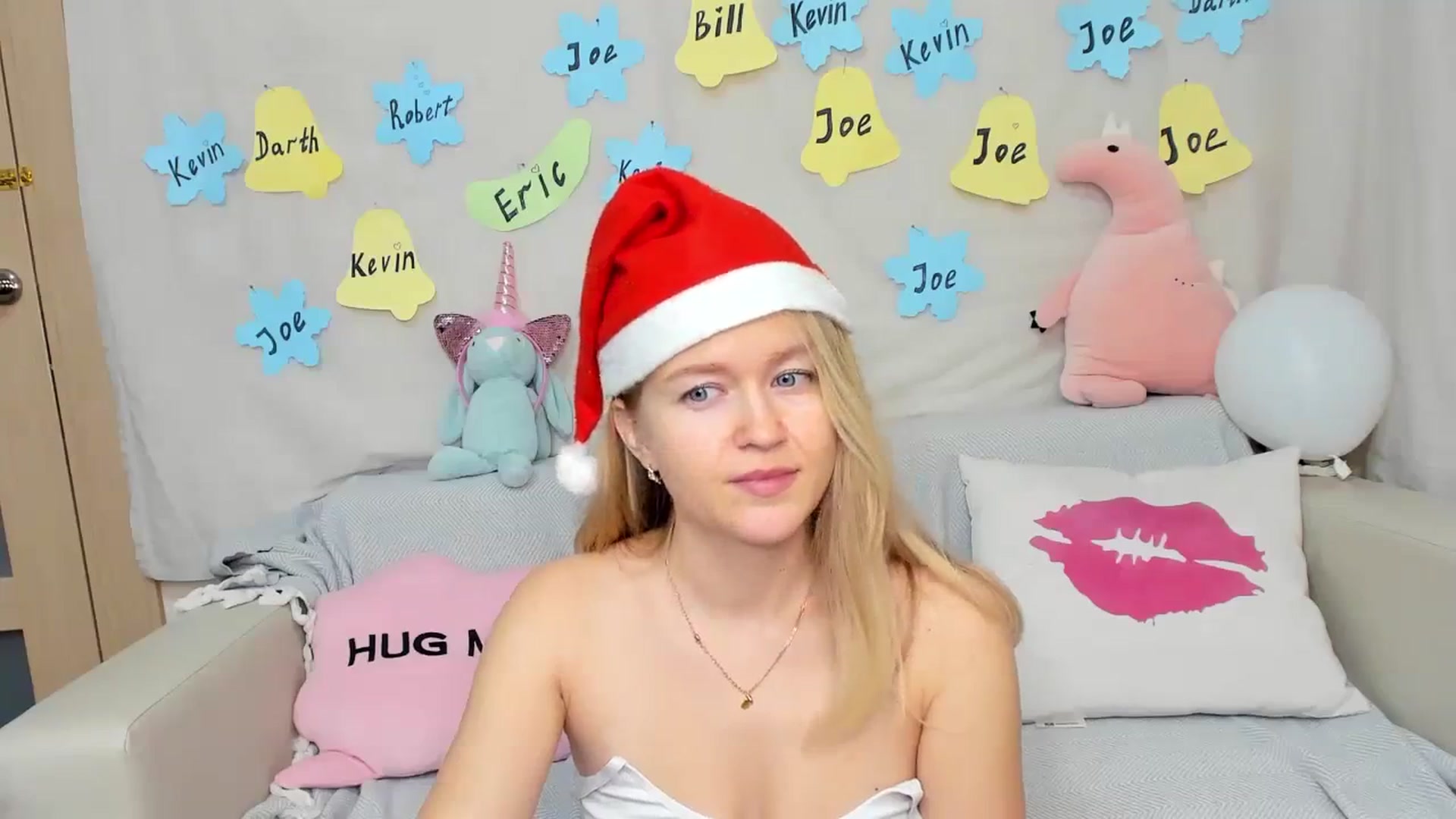 Gallery image thumbnail from Angel_Kristy's myfreecams stream on, 12/25/2023, 03:48 image 13 of 20