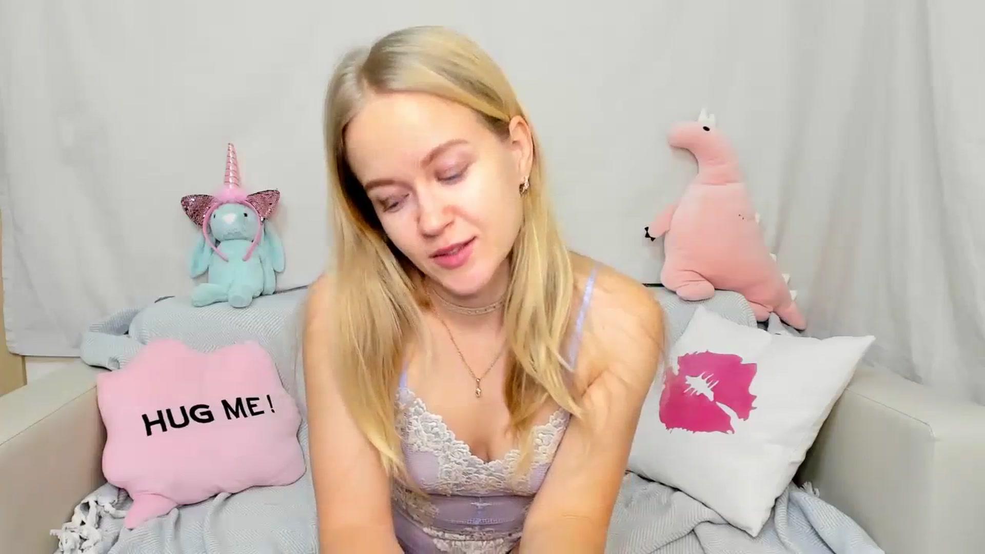 Gallery image thumbnail from Angel_Kristy's myfreecams stream on, 01/03/2024, 02:01 image 10 of 20
