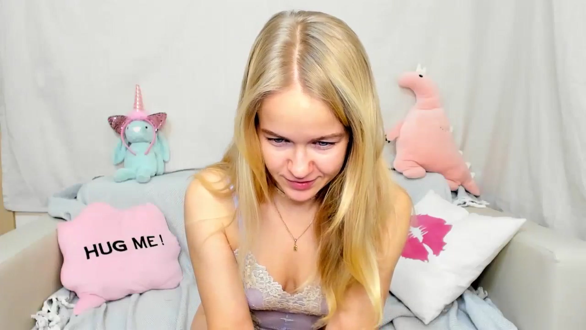 Gallery image thumbnail from Angel_Kristy's myfreecams stream on, 01/03/2024, 02:01 image 15 of 20