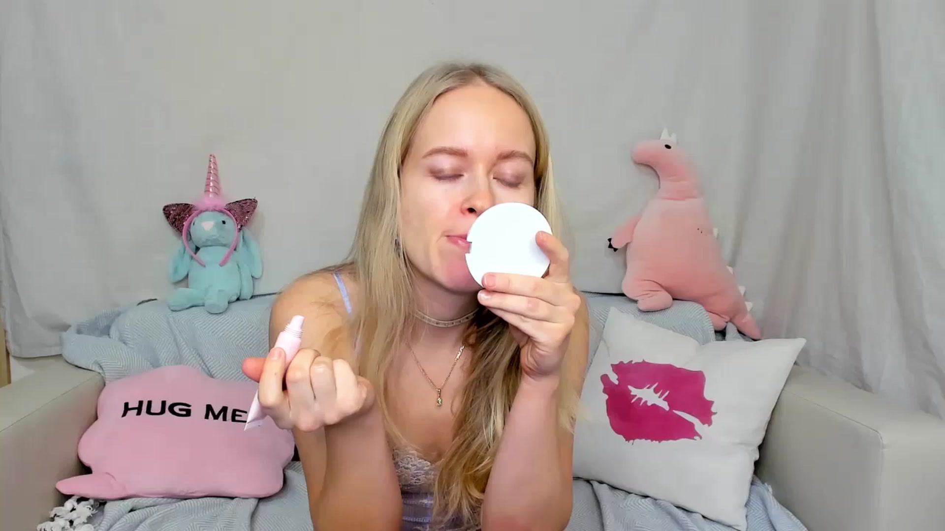 Gallery image thumbnail from Angel_Kristy's myfreecams stream on, 01/03/2024, 03:40 image 4 of 20