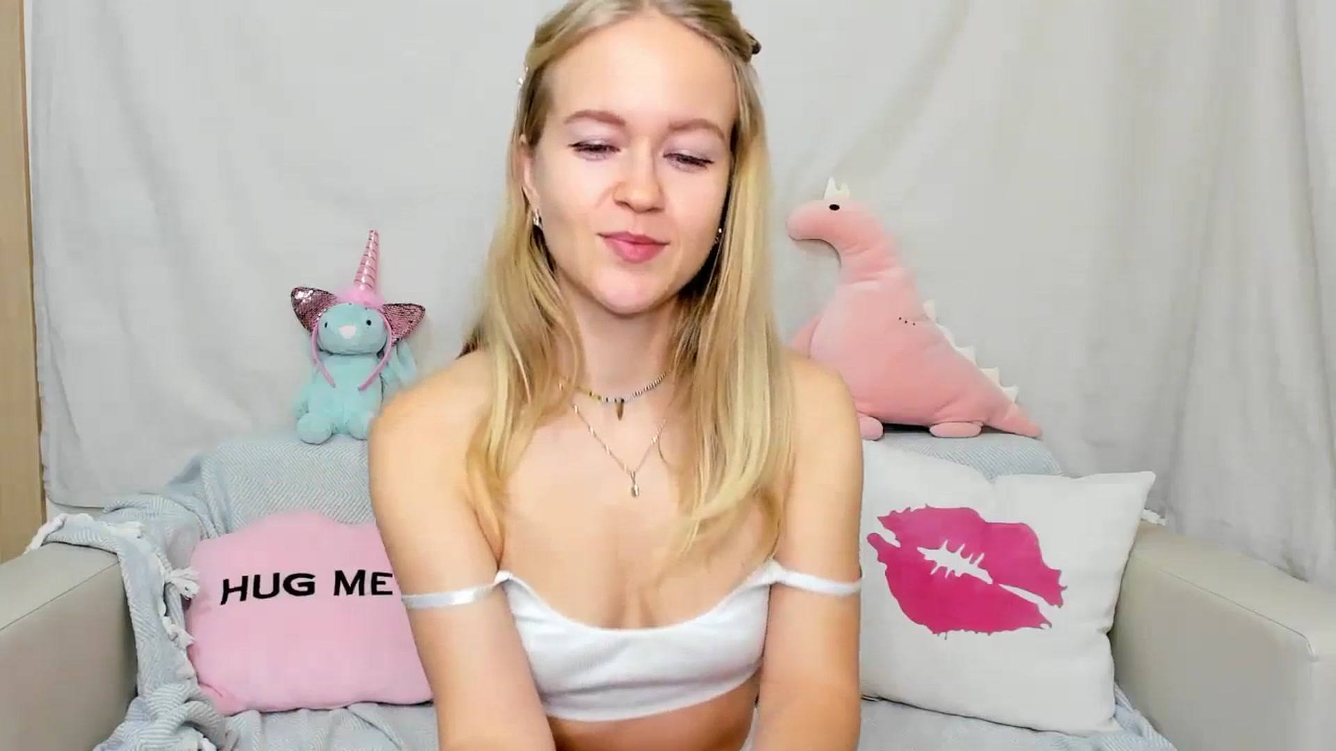 Gallery image thumbnail from Angel_Kristy's myfreecams stream on, 01/04/2024, 02:12 image 15 of 20