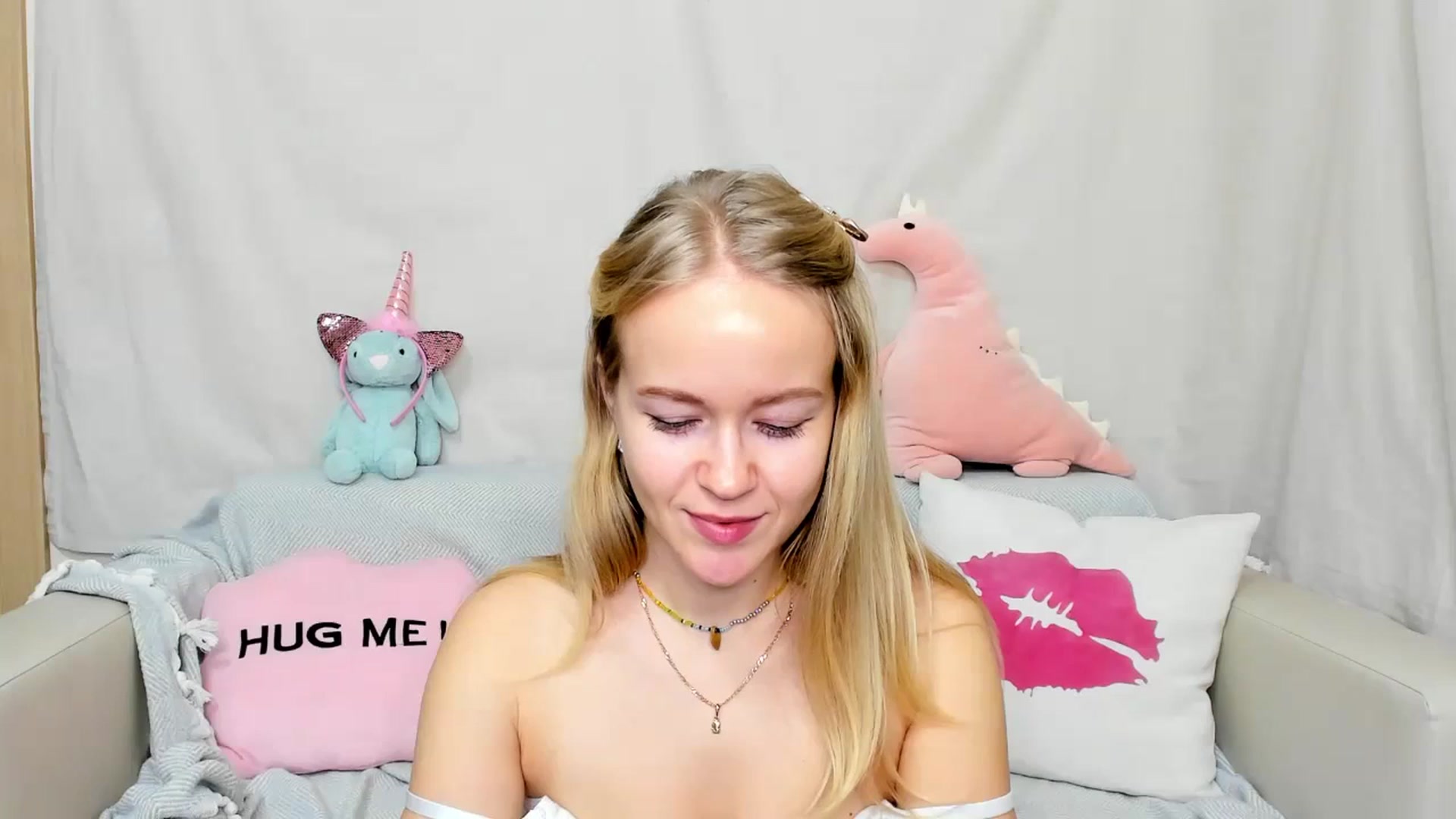 Gallery image thumbnail from Angel_Kristy's myfreecams stream on, 01/04/2024, 02:12 image 12 of 20