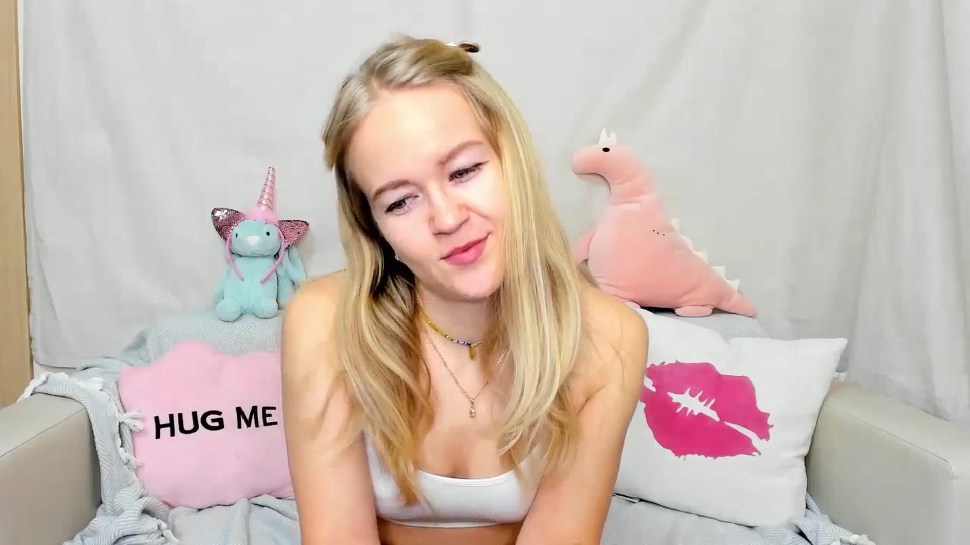 Gallery image thumbnail from Angel_Kristy's myfreecams stream on, 01/04/2024, 02:12 image 4 of 20