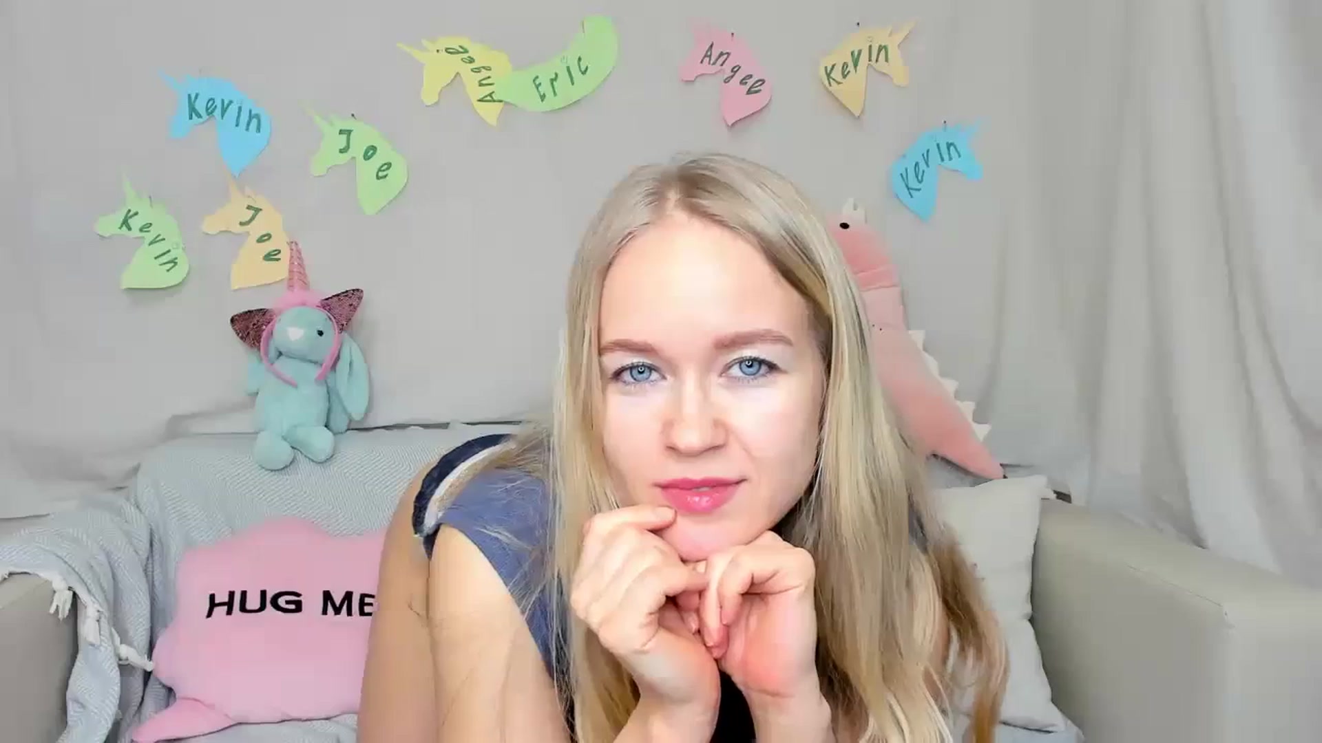 Gallery image thumbnail from Angel_Kristy's myfreecams stream on, 01/17/2024, 04:56 image 13 of 20