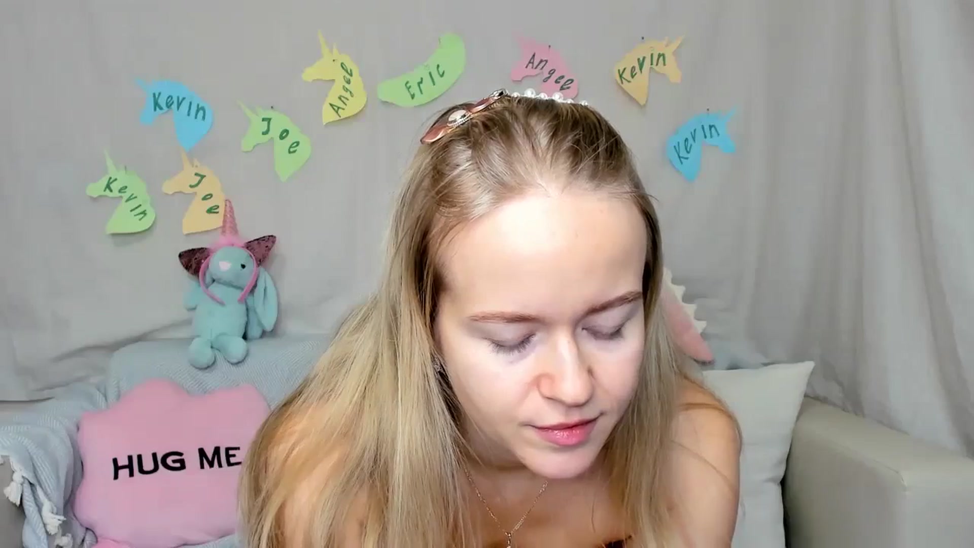 Gallery image thumbnail from Angel_Kristy's myfreecams stream on, 01/18/2024, 02:46 image 3 of 20