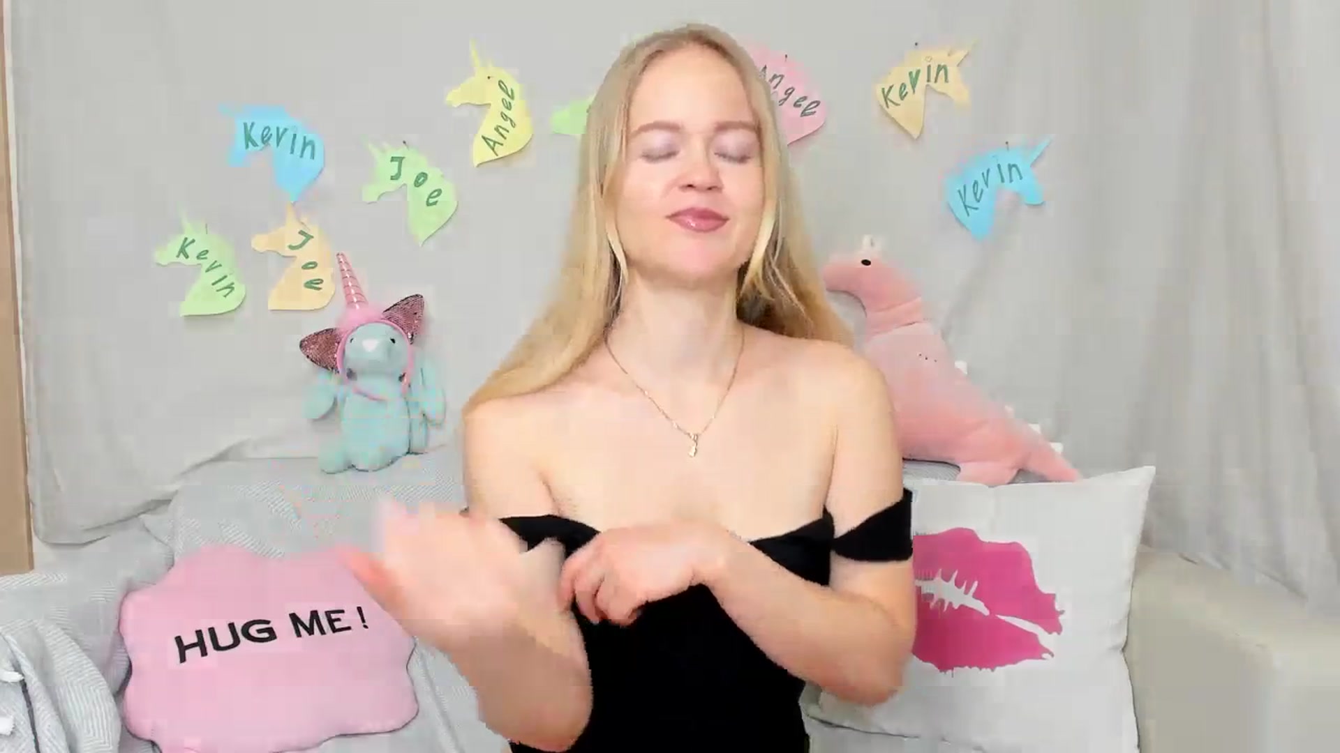 Gallery image thumbnail from Angel_Kristy's myfreecams stream on, 01/26/2024, 05:11 image 13 of 20