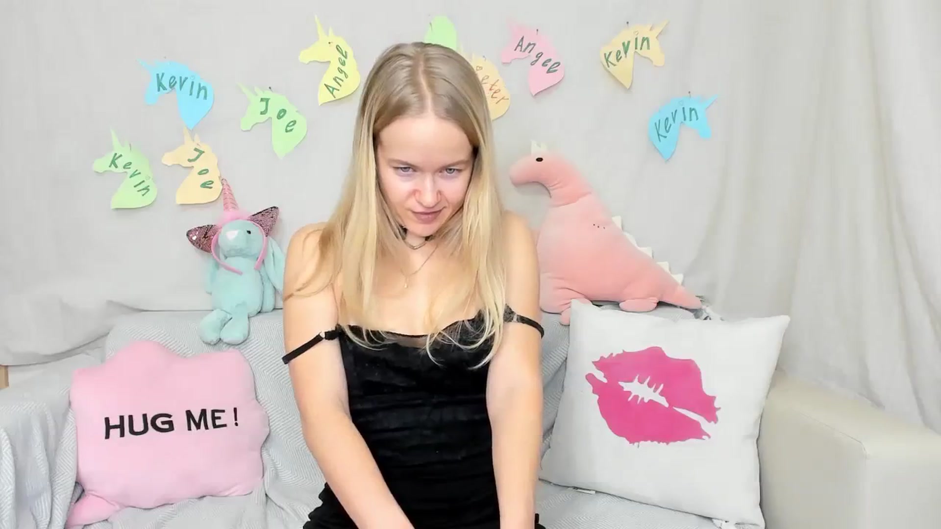 Gallery image thumbnail from Angel_Kristy's myfreecams stream on, 01/31/2024, 03:00 image 18 of 20