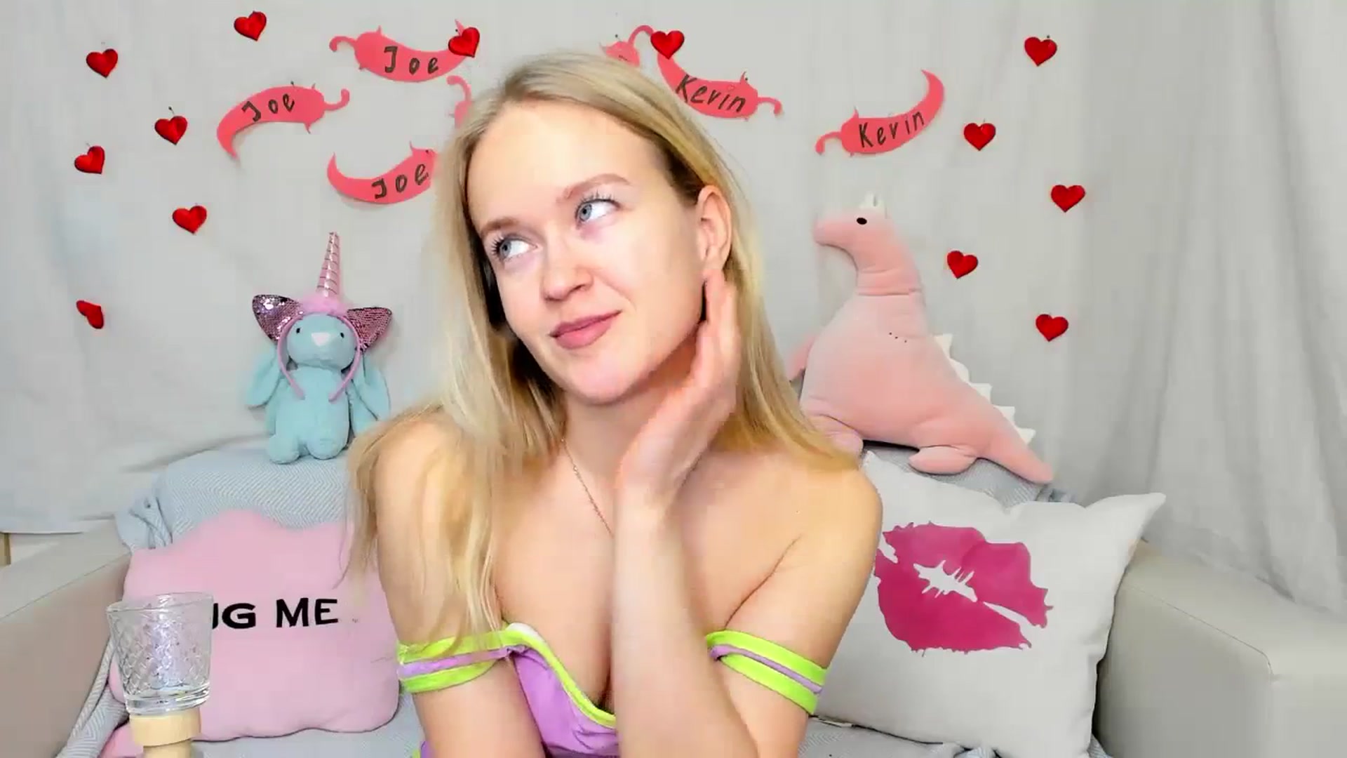 Gallery image thumbnail from Angel_Kristy's myfreecams stream on, 02/28/2024, 04:27 image 7 of 20