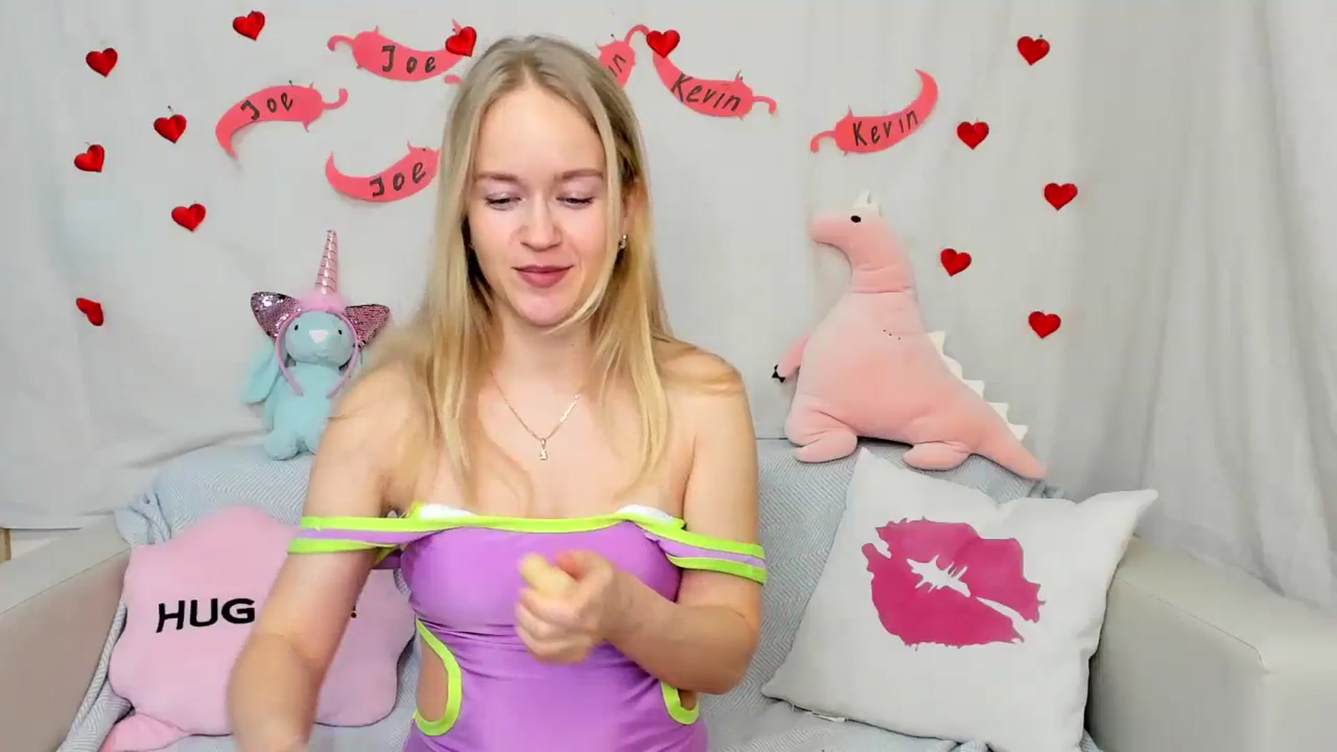 Gallery image thumbnail from Angel_Kristy's myfreecams stream on, 02/28/2024, 04:27 image 8 of 20