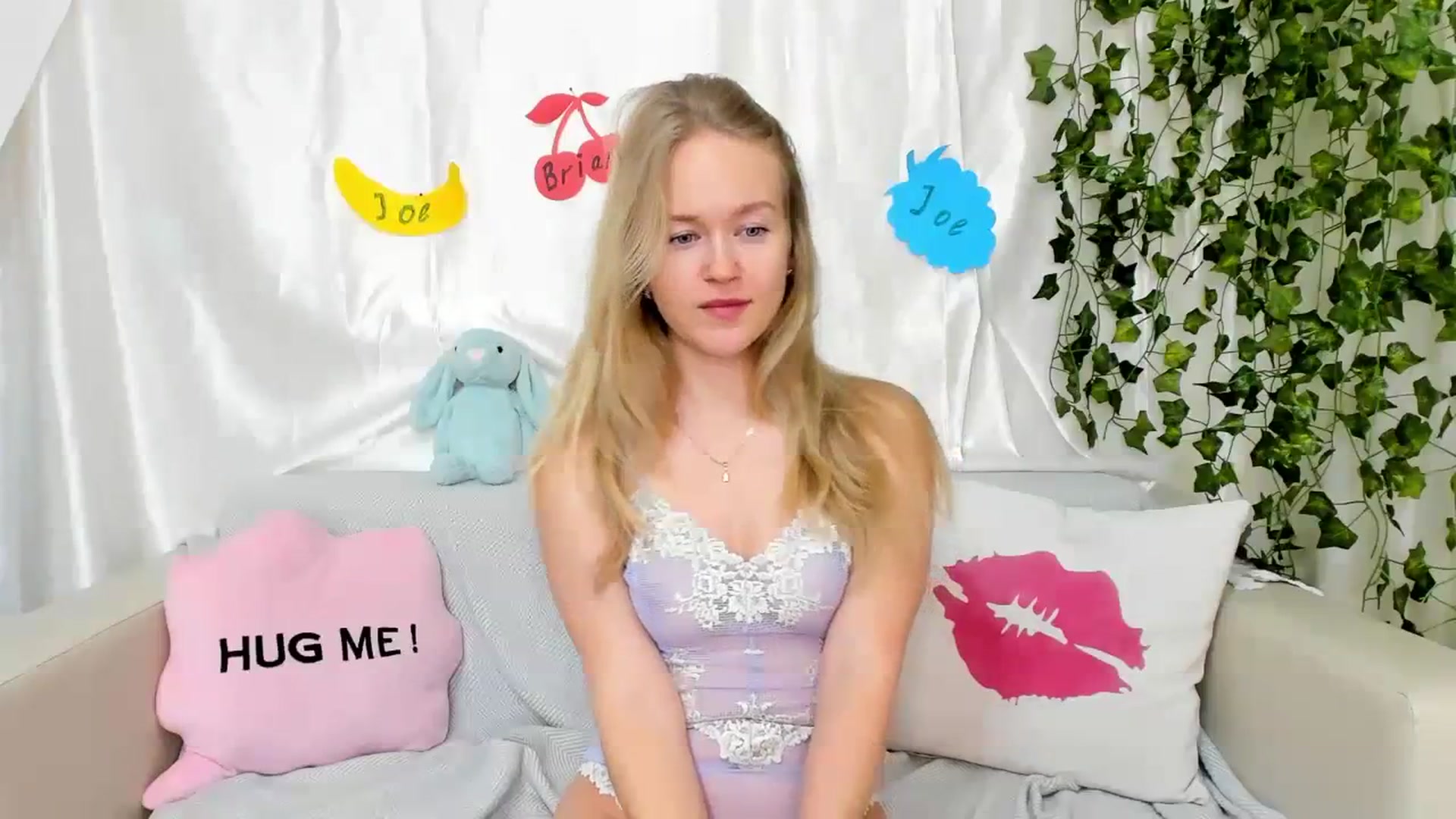 Gallery image thumbnail from Angel_Kristy's myfreecams stream on, 03/08/2024, 06:58 image 3 of 20