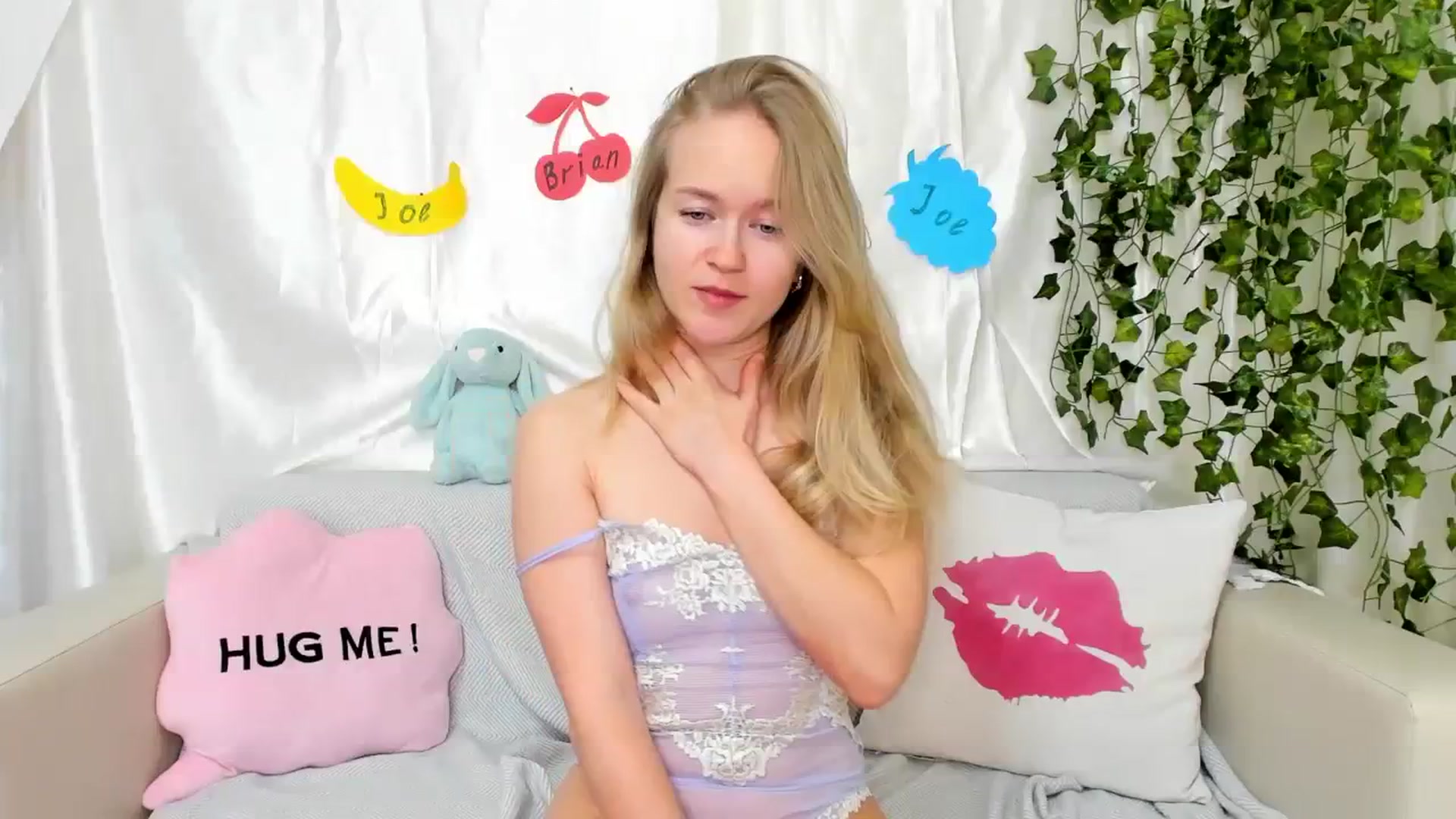 Gallery image thumbnail from Angel_Kristy's myfreecams stream on, 03/08/2024, 06:58 image 6 of 20