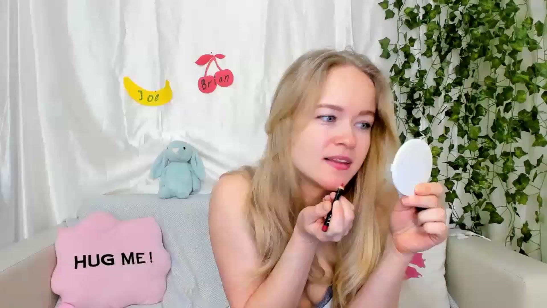 Gallery image thumbnail from Angel_Kristy's myfreecams stream on, 03/09/2024, 03:32 image 1 of 20