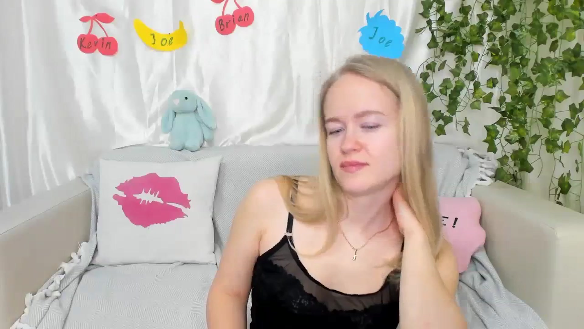 Gallery image thumbnail from Angel_Kristy's myfreecams stream on, 03/14/2024, 03:18 image 20 of 20