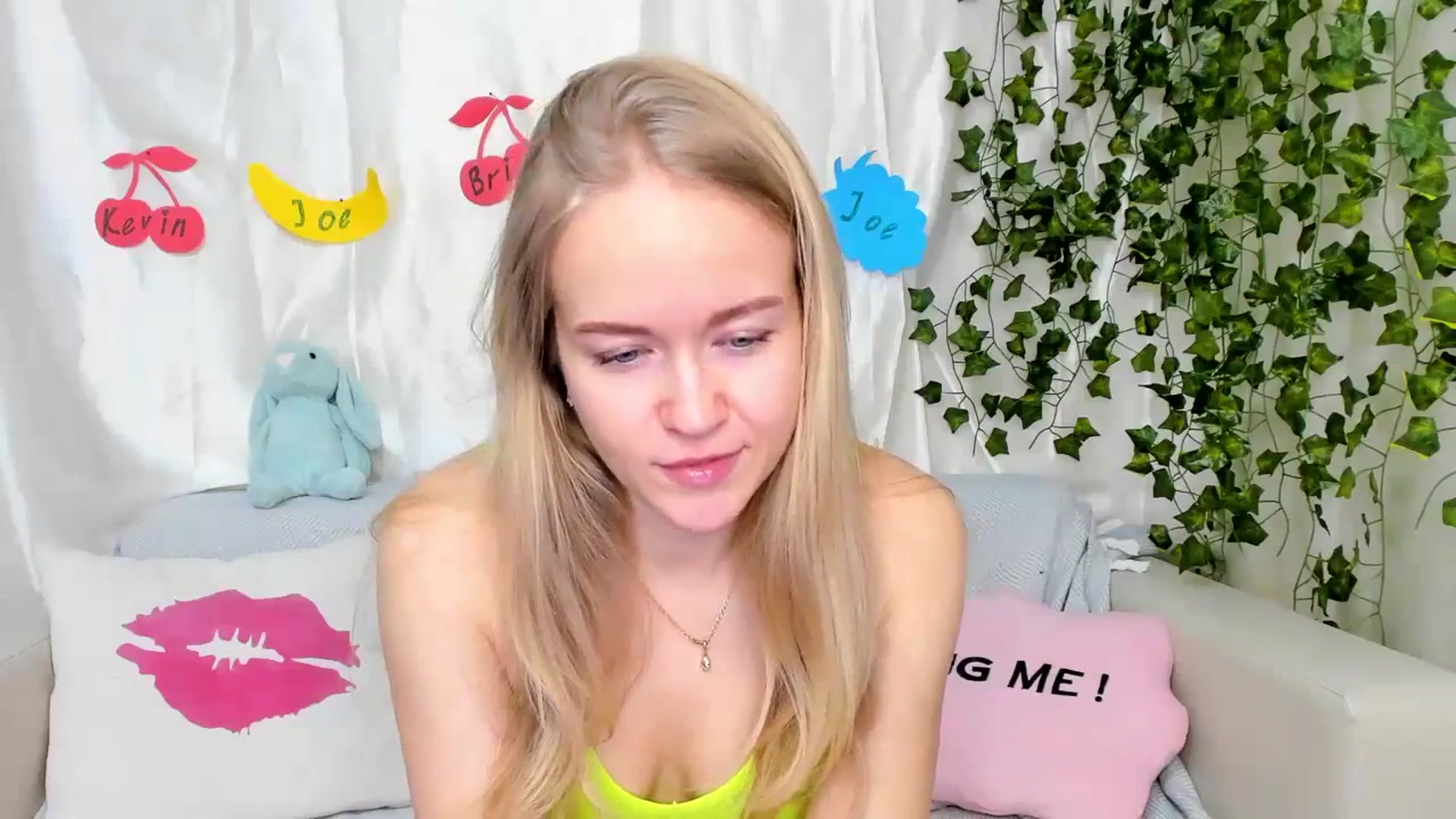 Gallery image thumbnail from Angel_Kristy's myfreecams stream on, 03/18/2024, 02:42 image 15 of 20