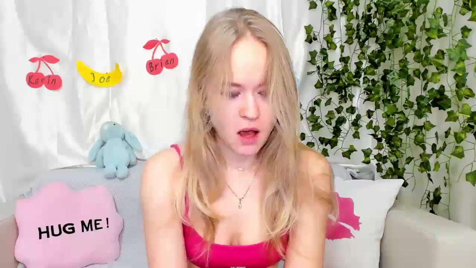 Gallery image thumbnail from Angel_Kristy's myfreecams stream on, 03/19/2024, 01:38 image 12 of 20