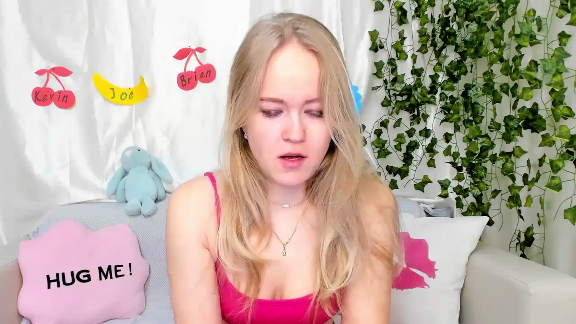 Gallery image thumbnail from Angel_Kristy's myfreecams stream on, 03/19/2024, 01:38 image 13 of 20